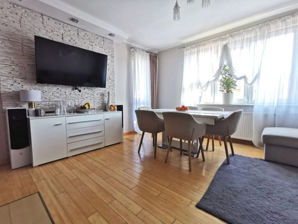 mieszkanie-na-sprzedaz-inowroclaw-rabin-salon