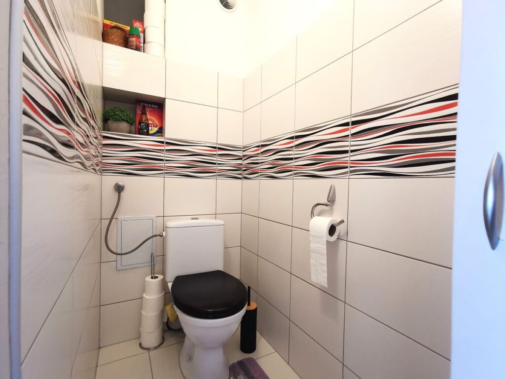 janikowo-mieszkanie-na-sprzedaz-wc